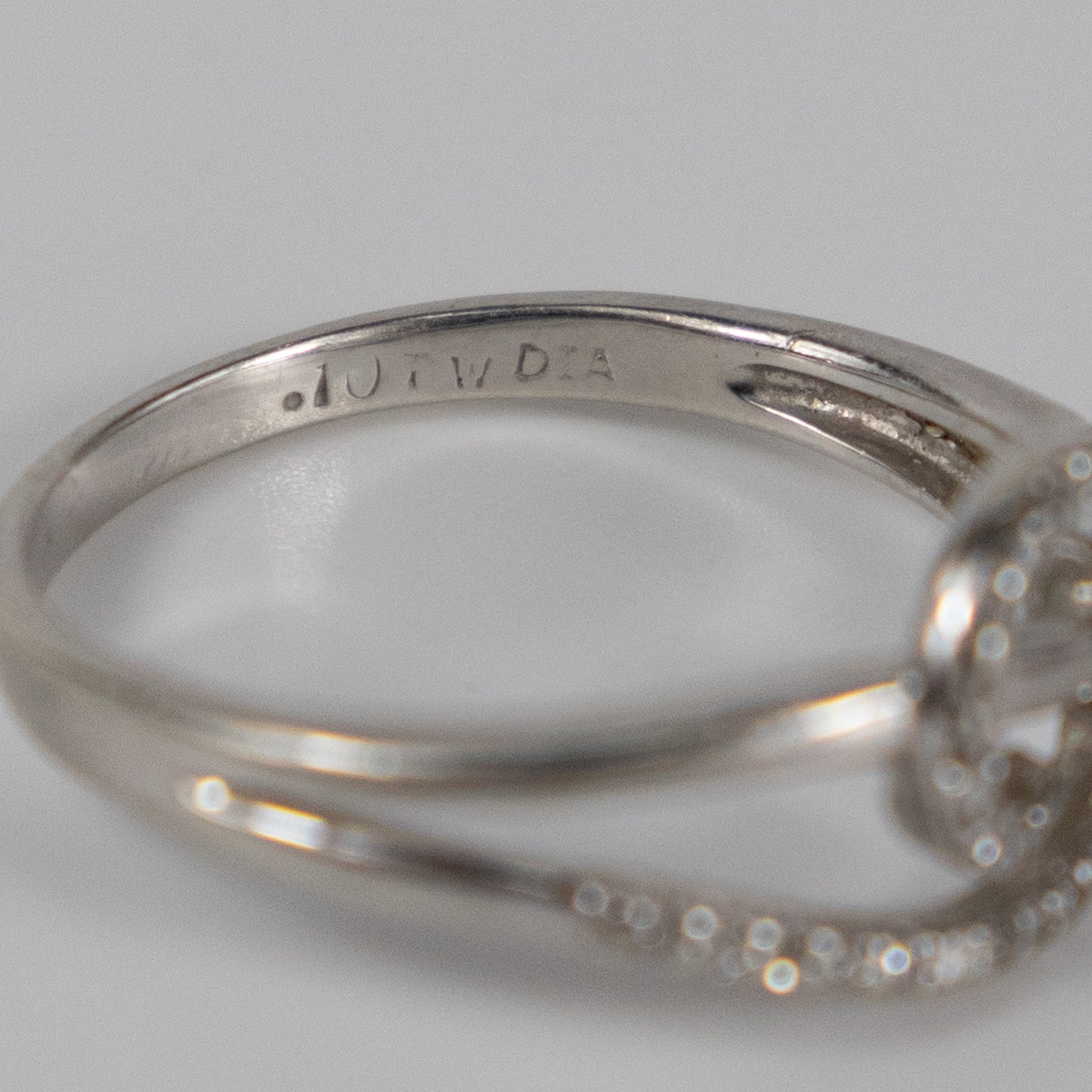 9ct White Gold Twist Ring with Diamond Accents