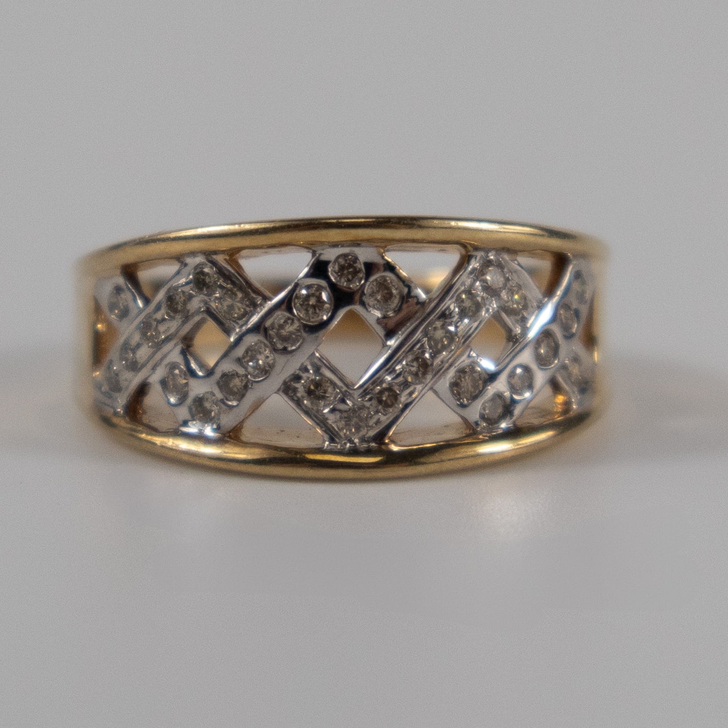 9ct Gold Diamond Cut-Out Band Ring 0.24ct