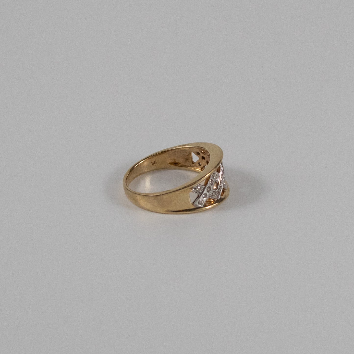 9ct Gold Diamond Cut-Out Band Ring 0.24ct