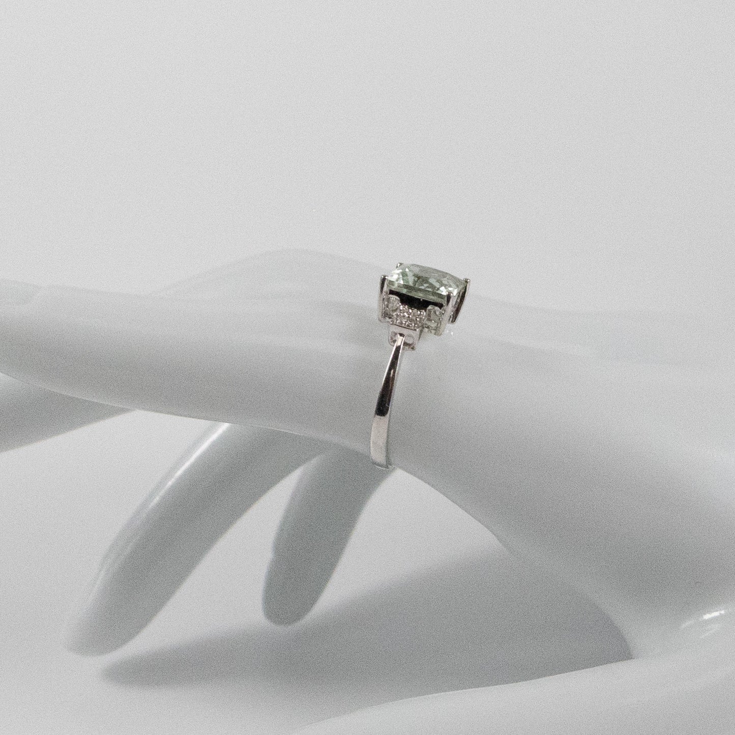 Second-Hand 9ct White Gold Green Amethyst & Diamond Ring – 0.36ct