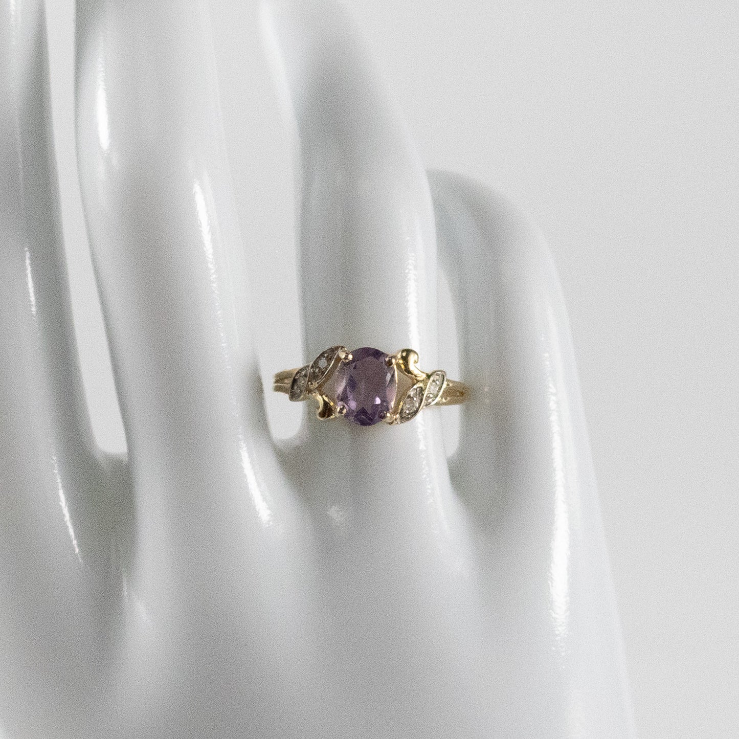 Second-Hand 9ct Gold Amethyst & Diamond Leaf-Detail Ring