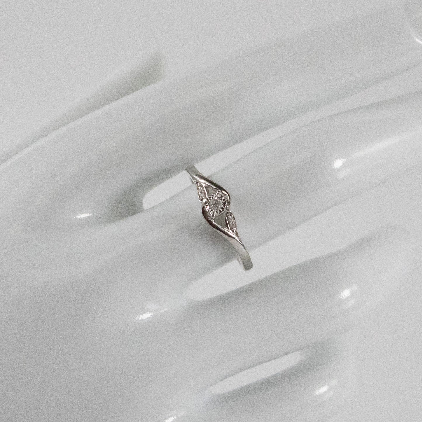 Second-Hand 9ct White Gold Diamond Twist Ring