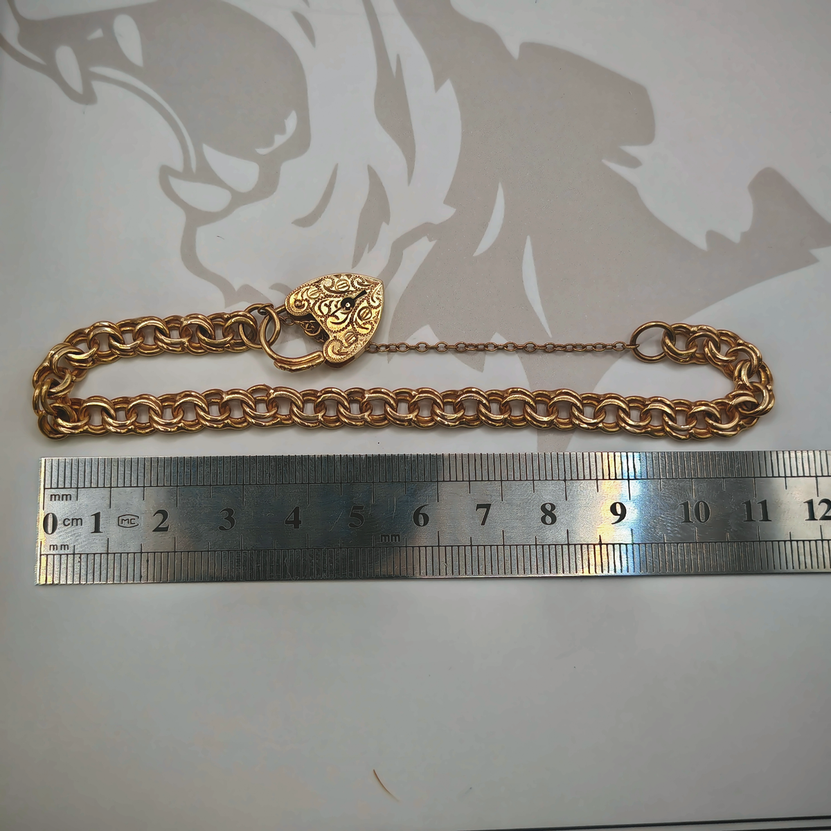 9ct Yellow Gold Double Belcher Bracelet with Heart Padlock, photograph 9 of 9. SKU JB3626.
