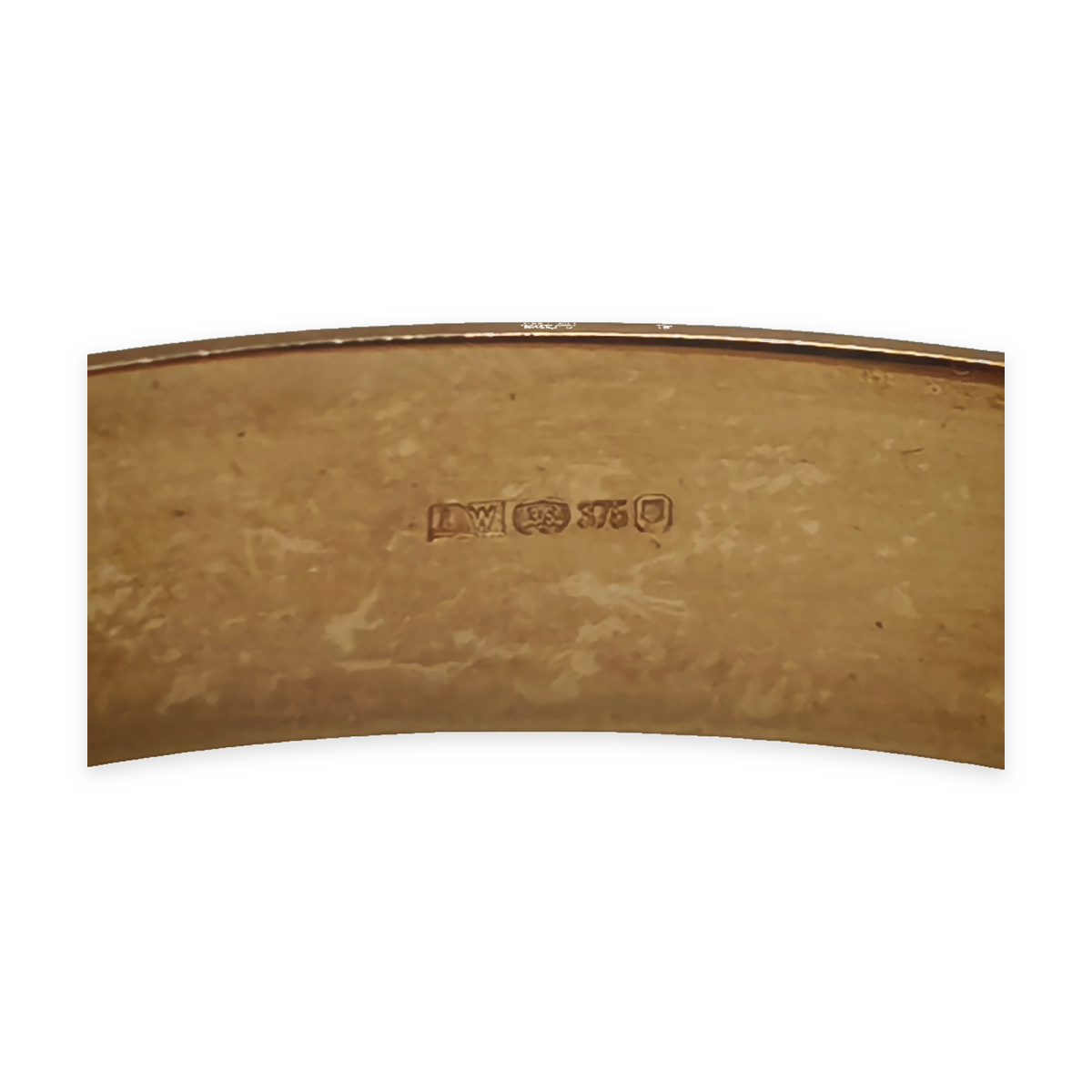 9ct Yellow Gold Engraved Leaf Design Hinged Bangle, photograph 6 of 7. SKU JB3628.
