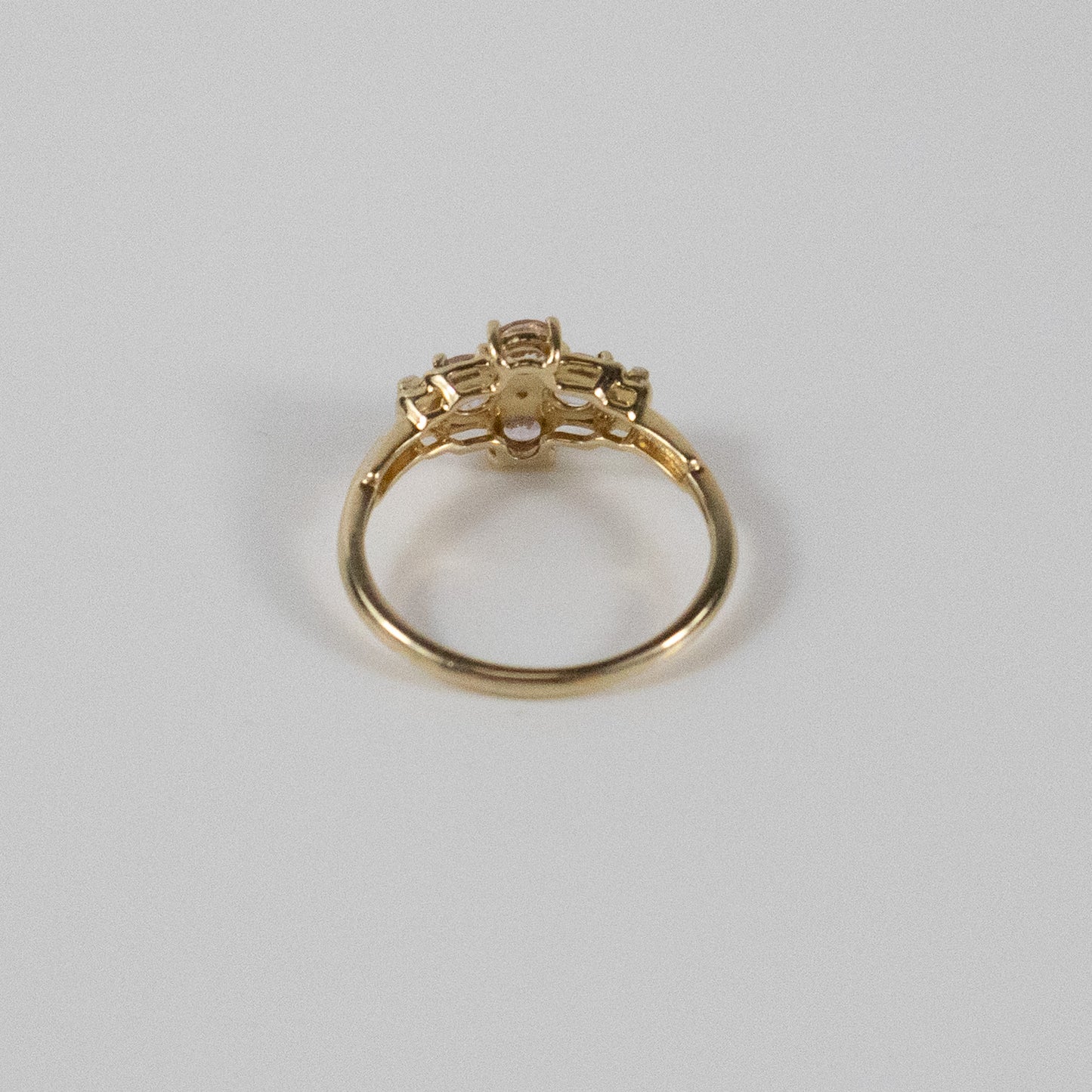 Second-Hand 9ct Gold Pink Stone & Baguette Ring