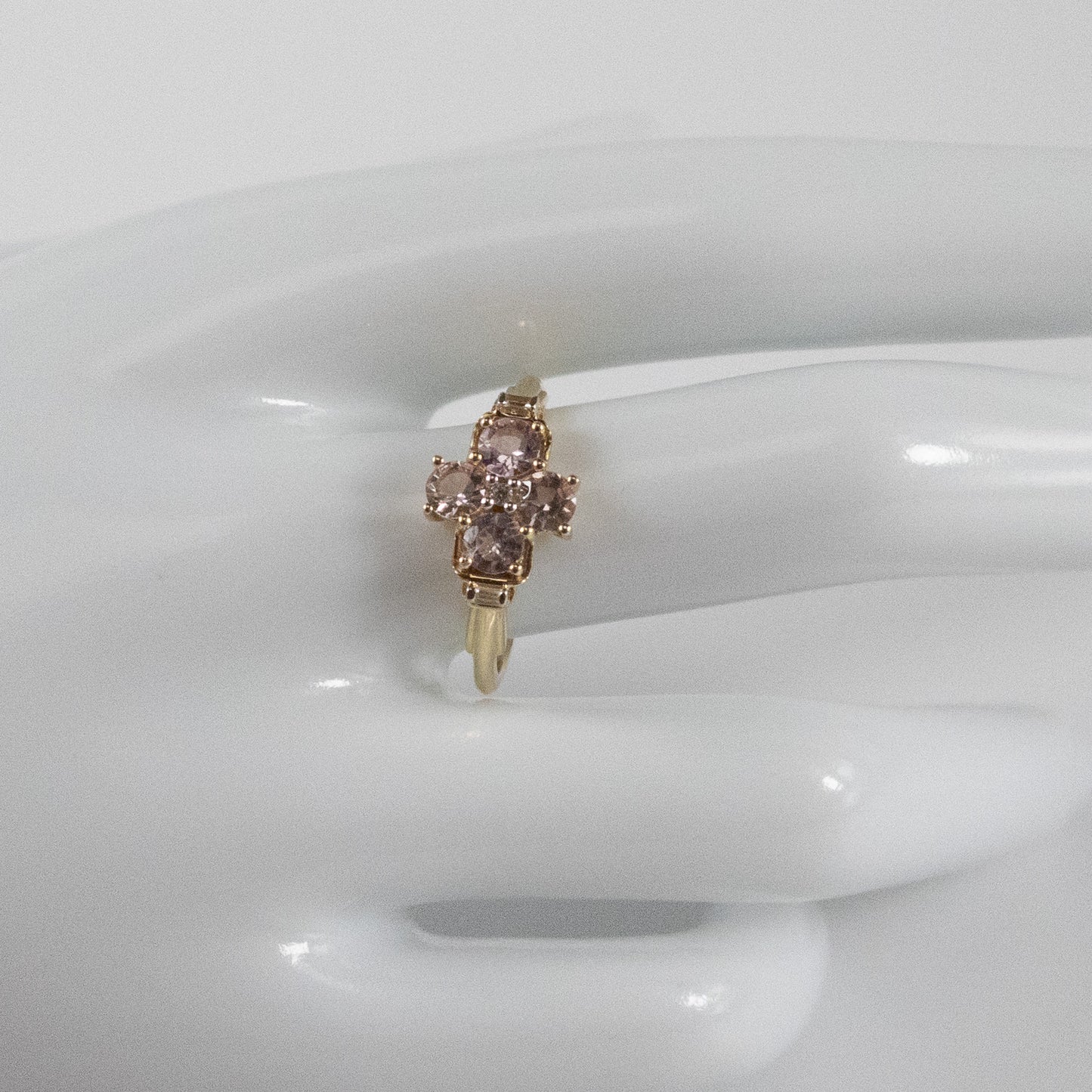 Second-Hand 9ct Gold Pink Stone & Baguette Ring