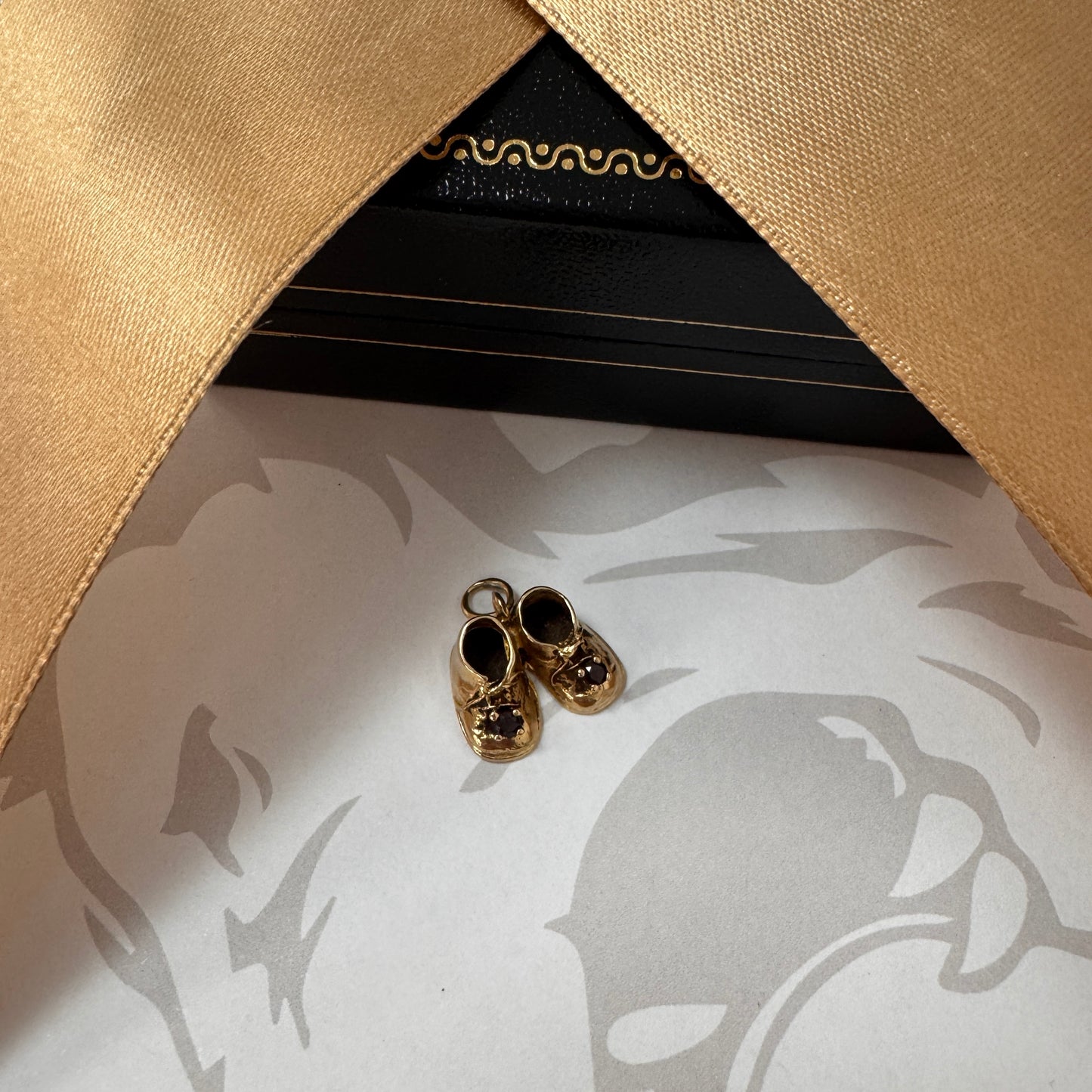 9ct Gold Baby Shoe Charm with Garnets