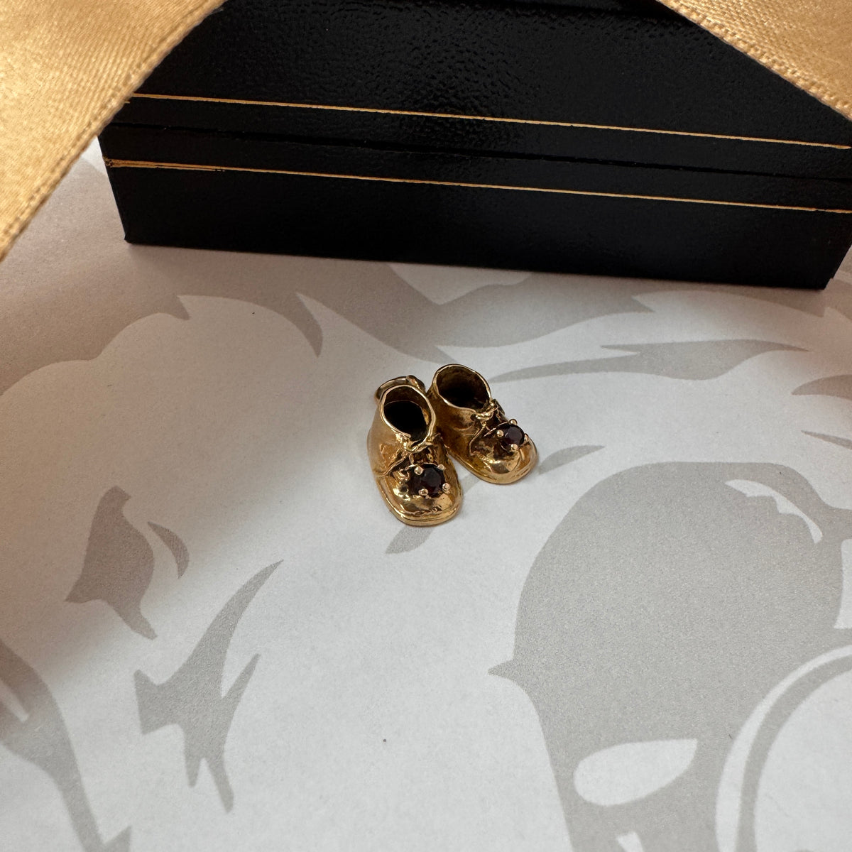 9ct Gold Baby Shoe Charm with Garnets