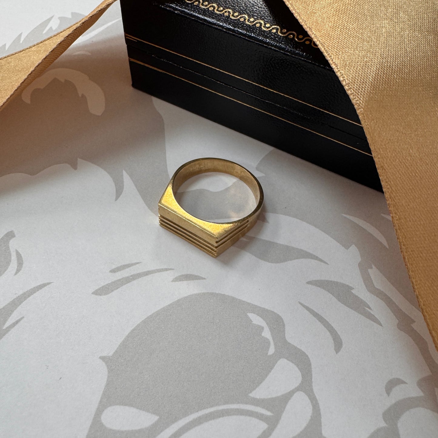 9ct Gold Gents Textured Ring Vintage Signet Style