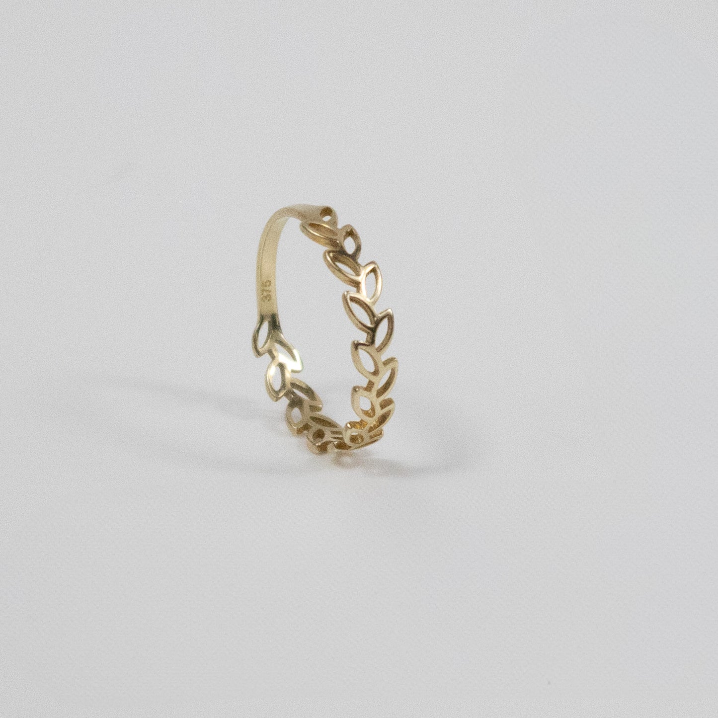 Second-Hand 9ct Yellow Gold Leaf Pattern Ring