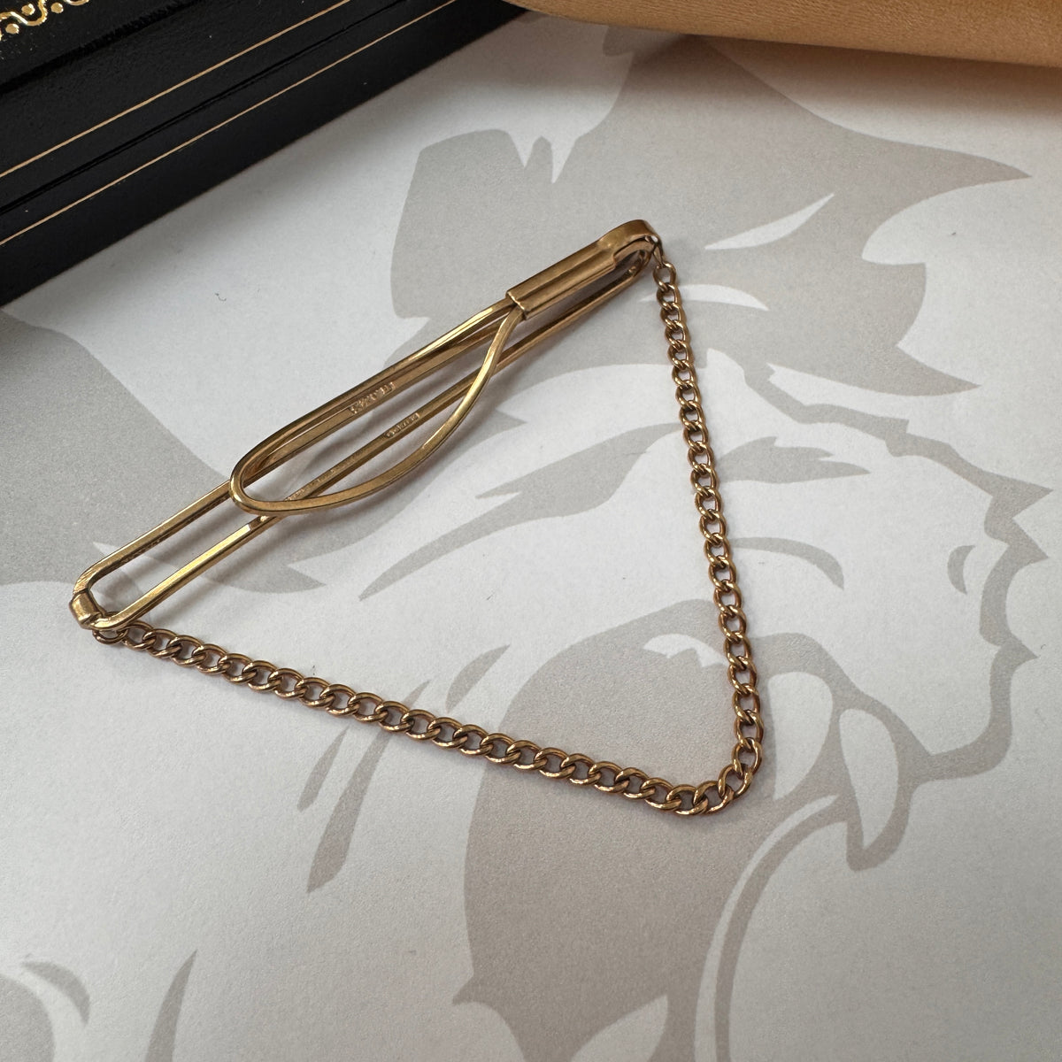 9ct Gold Tie Bar with Decorative Chain