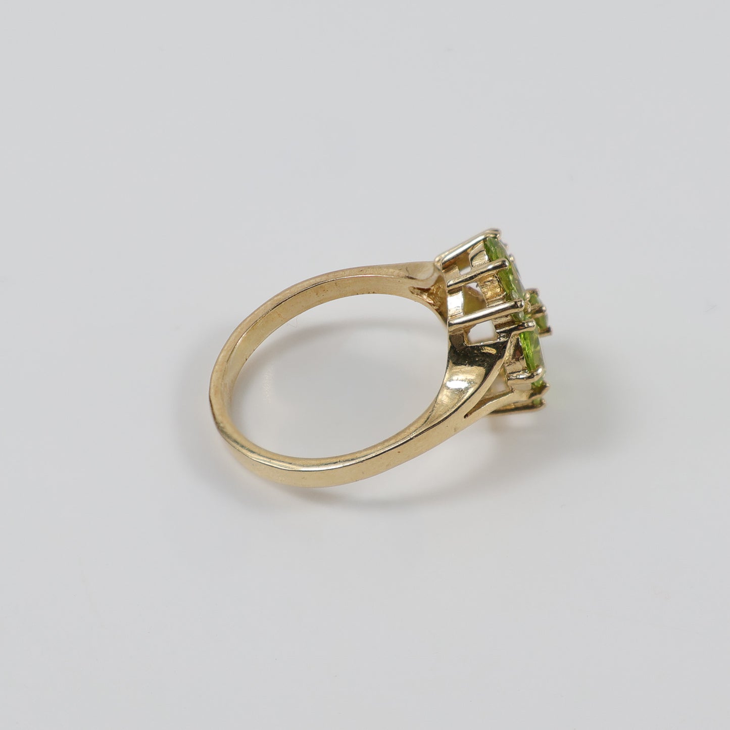 Second-Hand 9ct Yellow Gold Peridot Cluster Ring