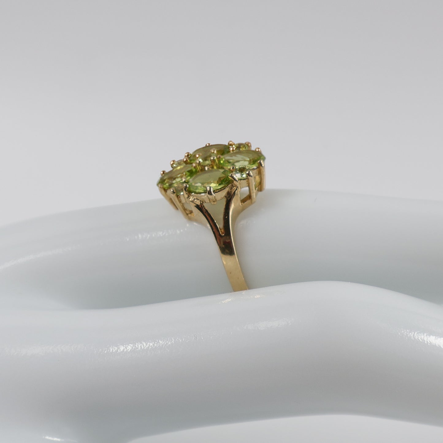 Second-Hand 9ct Yellow Gold Peridot Cluster Ring