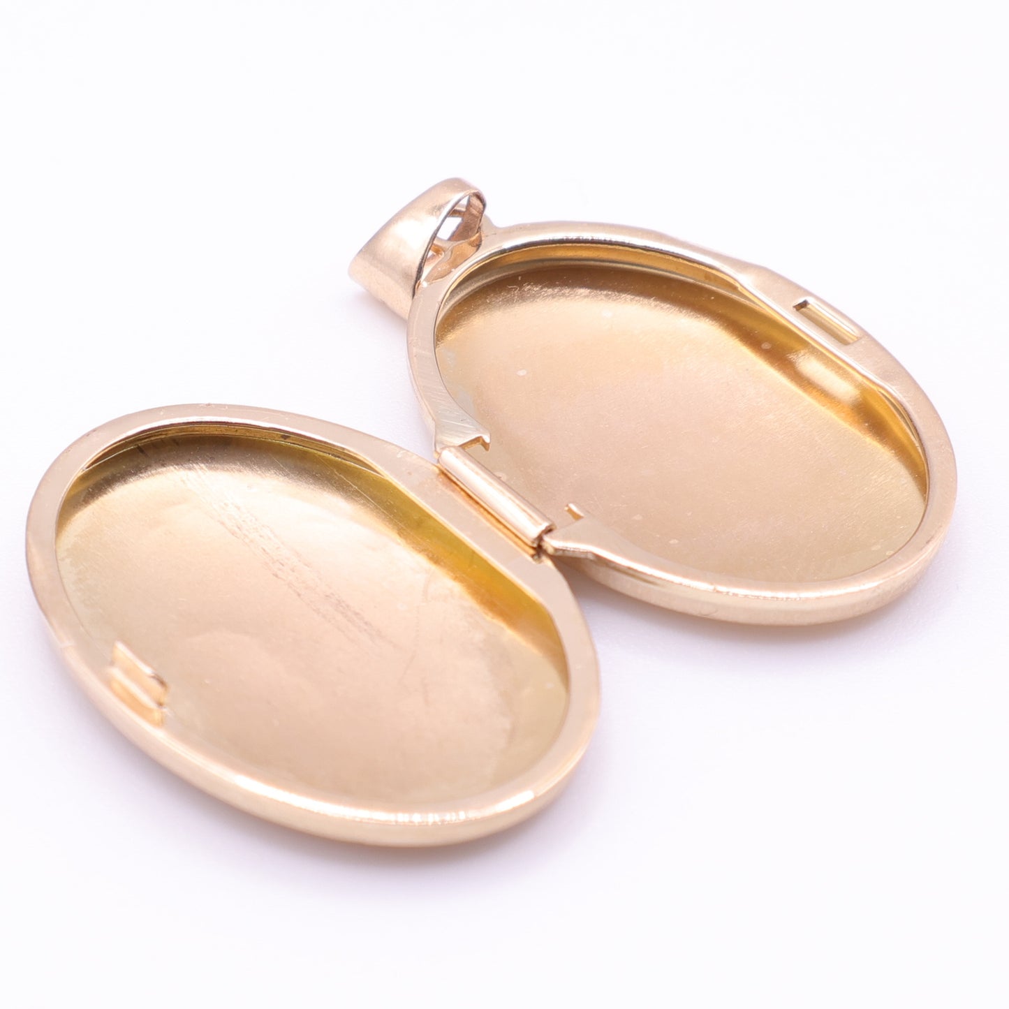 Second-Hand 9ct Gold Floral Oval Locket