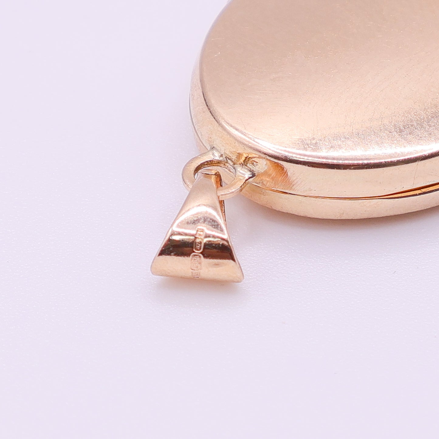 Second-Hand 9ct Gold Floral Oval Locket