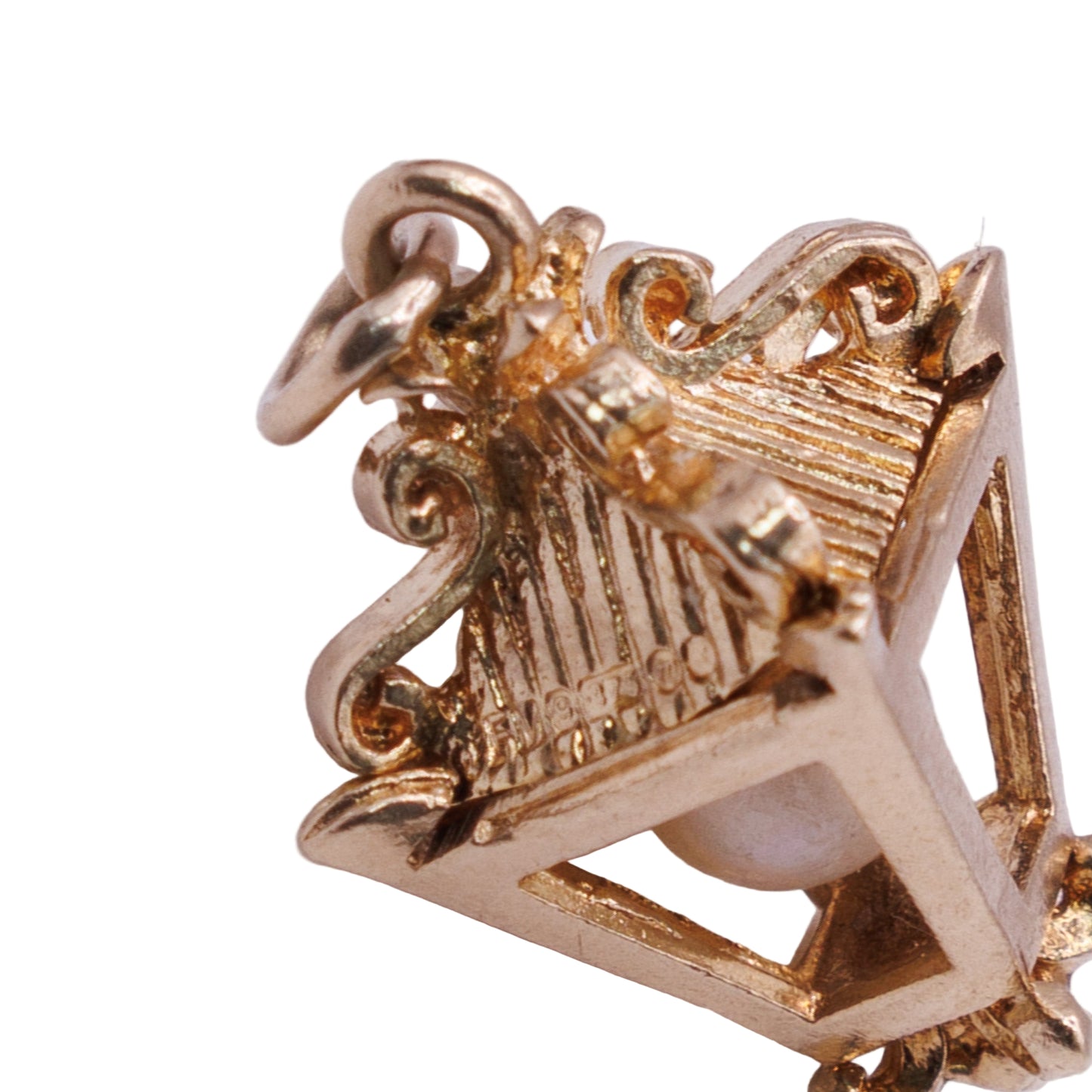 Second-Hand 9ct Yellow Gold Lantern Pendant with Pearl Centre