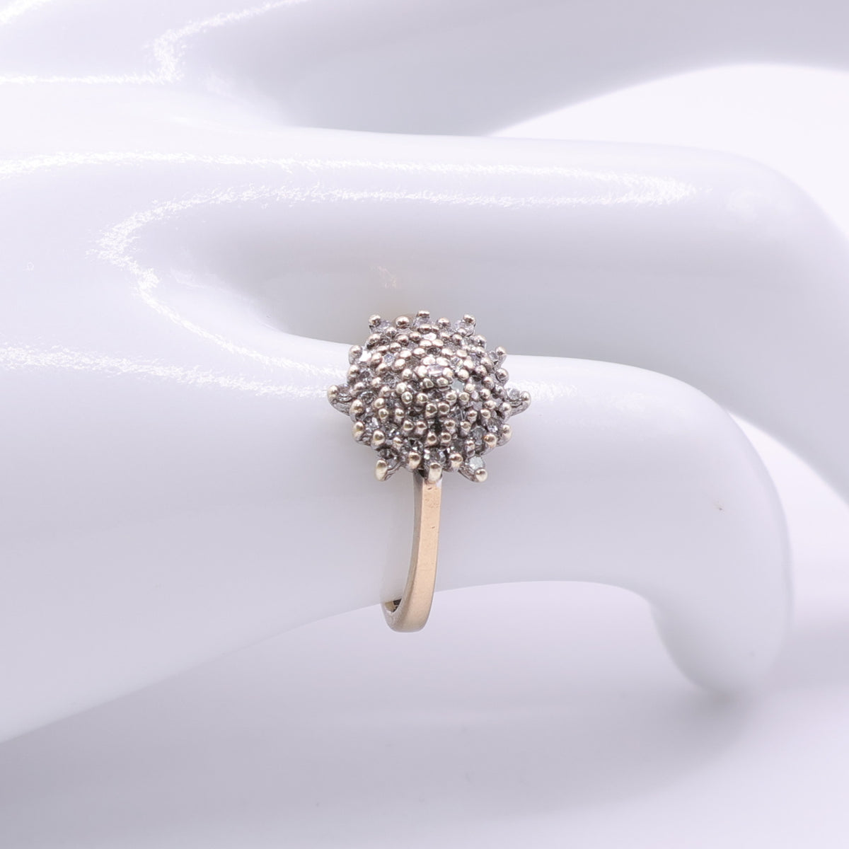 9ct Gold Starburst Diamond Cluster Ring