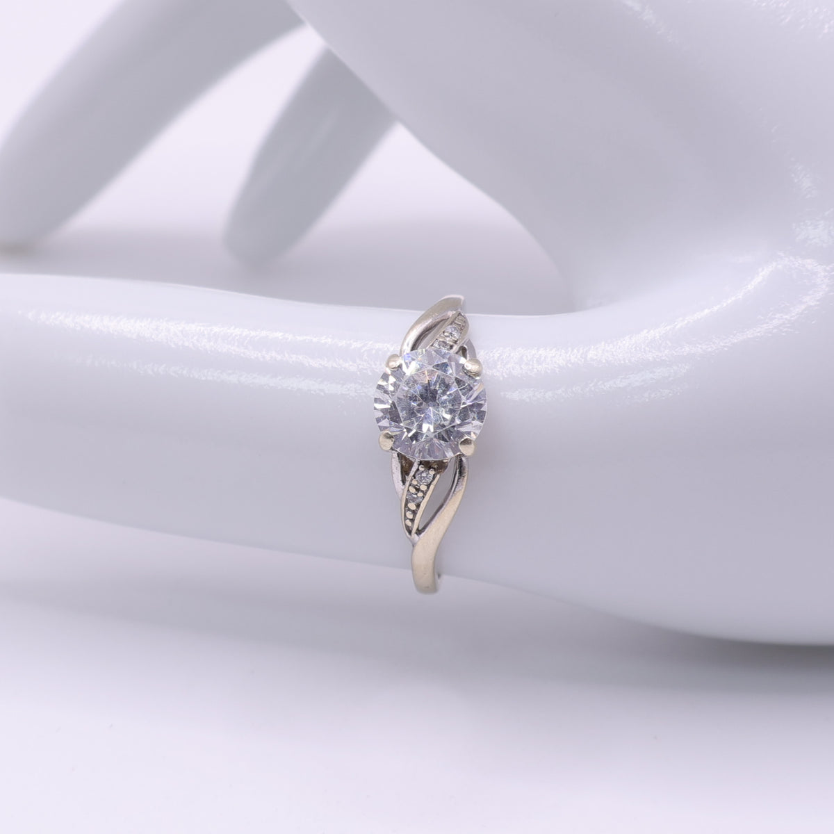 9ct White Gold Cubic Zirconia Set Ring