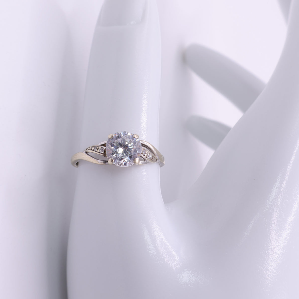 9ct White Gold Cubic Zirconia Set Ring