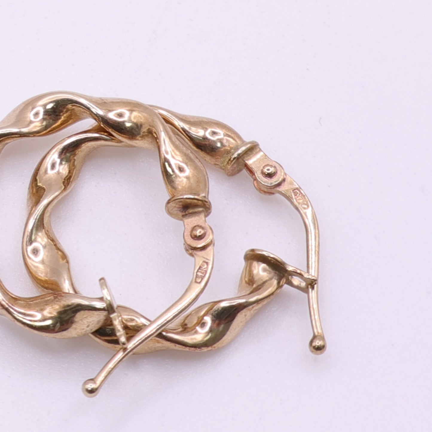 Second Hand 9ct Yellow Gold Sculpted Twist Hoop Earrings