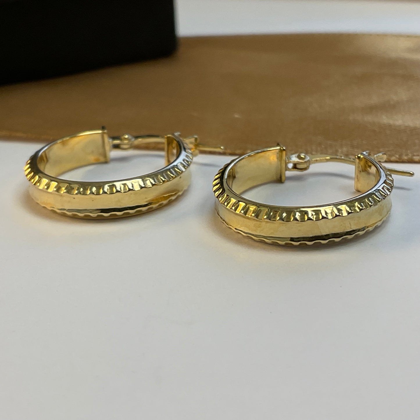 9ct Yellow Gold Ribbed Hoop Earrings