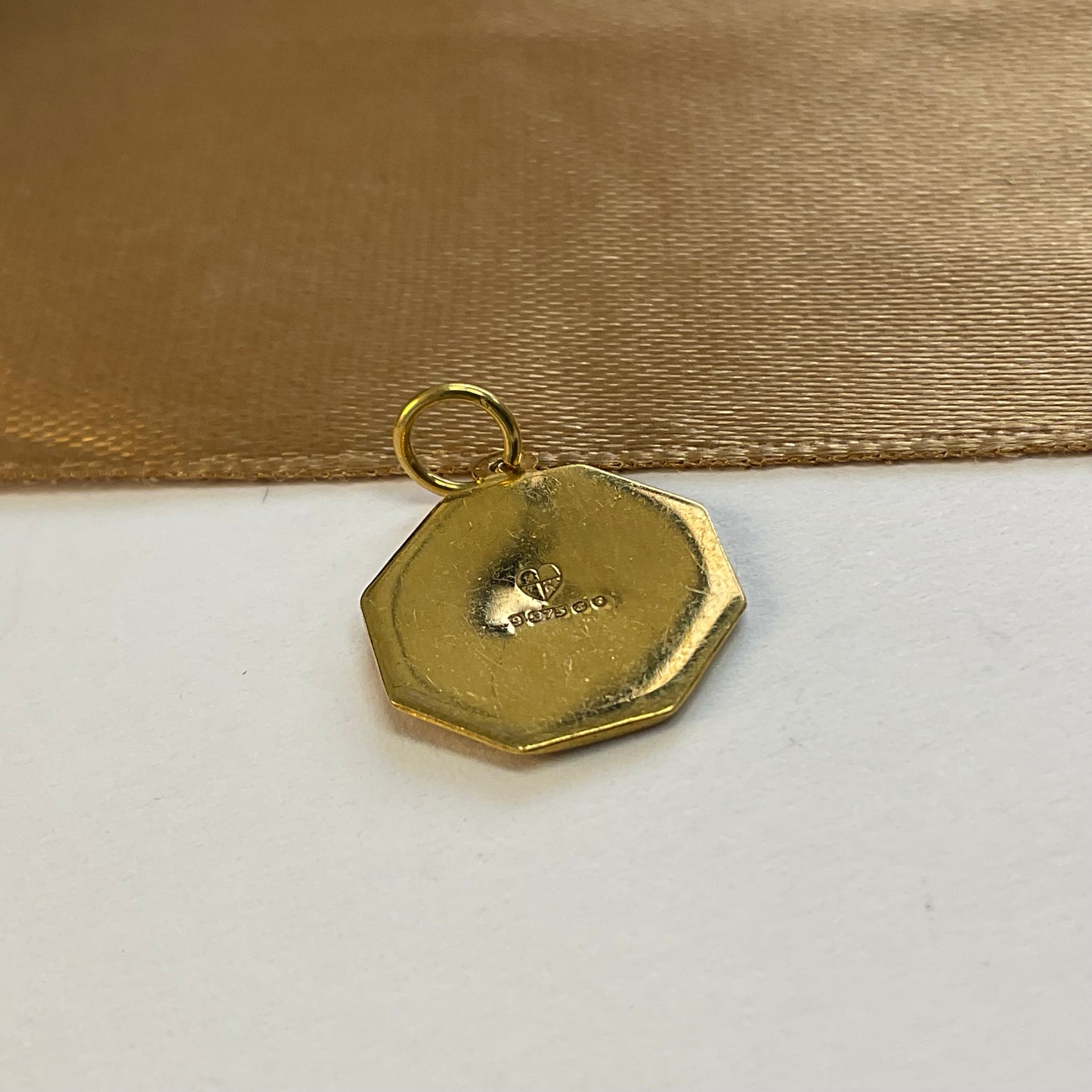 9ct Yellow Gold St Christopher Pendant / Charm