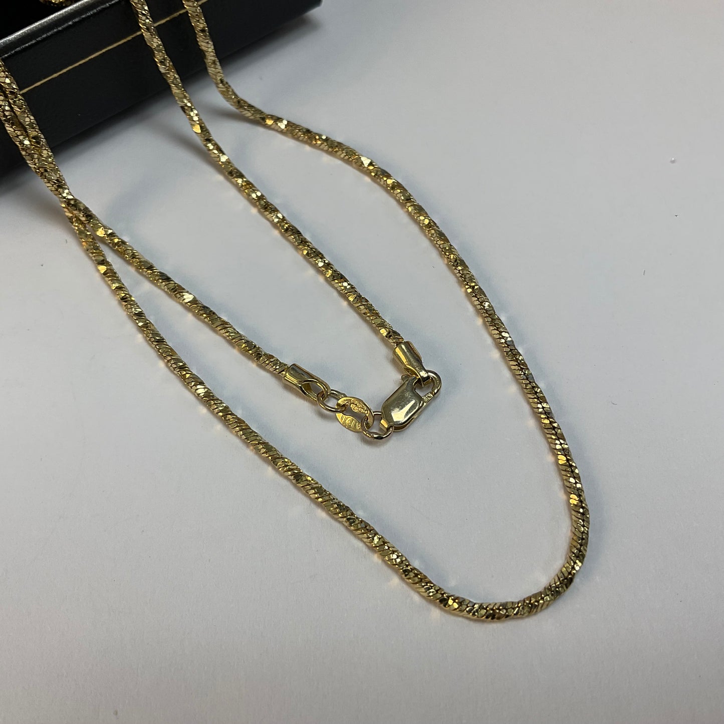 9ct Yellow Gold Fancy Link Chain - 18 Inch
