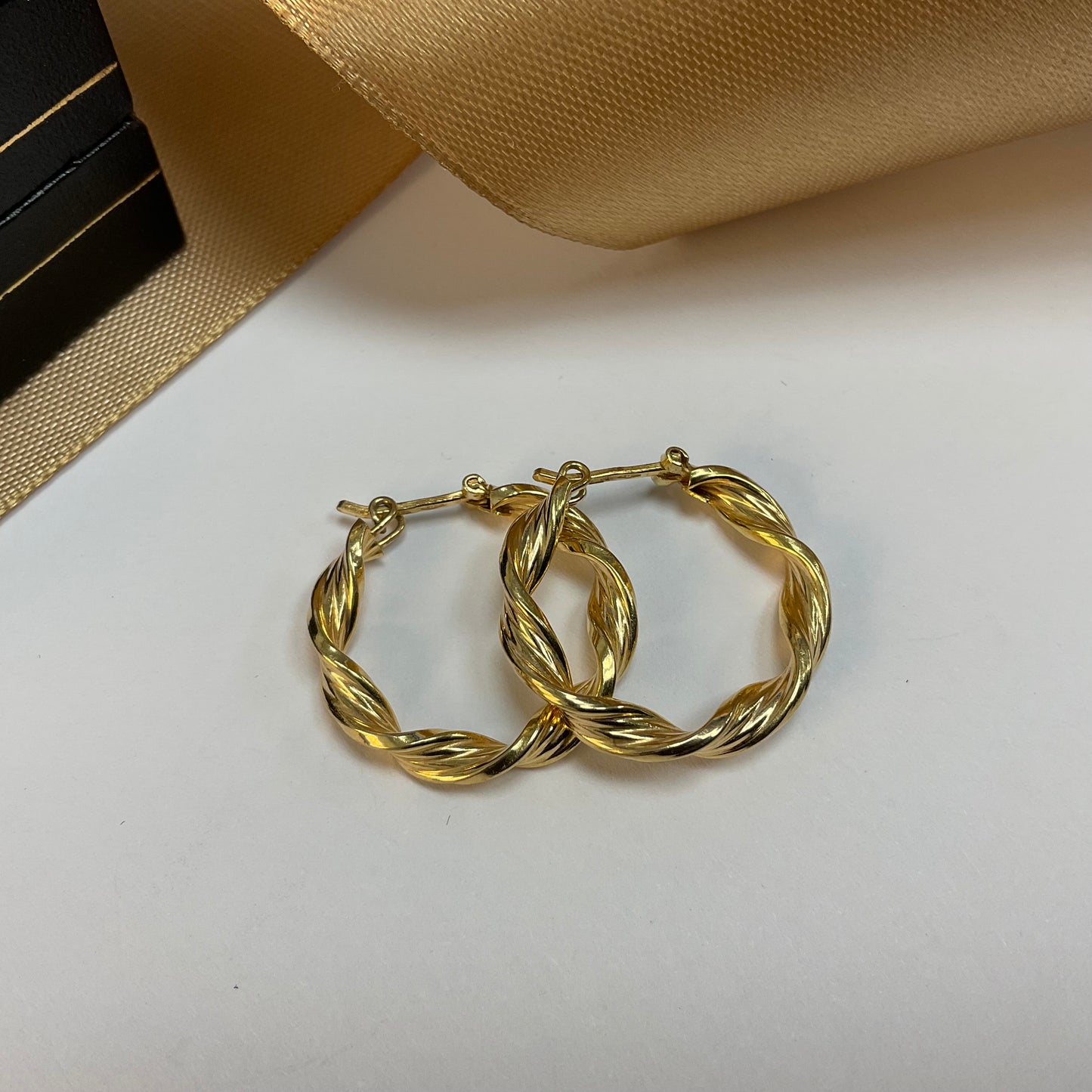 9ct Yellow Gold Twist Hoop Earrings