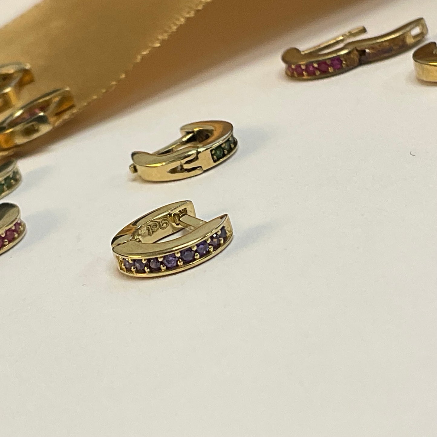 9ct Yellow Gold Earring Cuff - Purple Amethyst - SINGLE EARRING