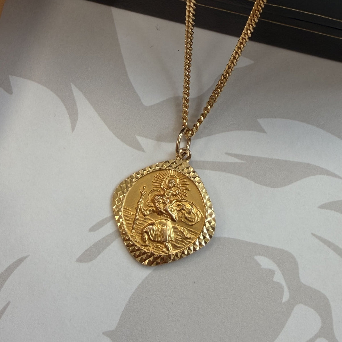9ct Yellow Gold St Christopher Pendant Necklace - 18 Inch