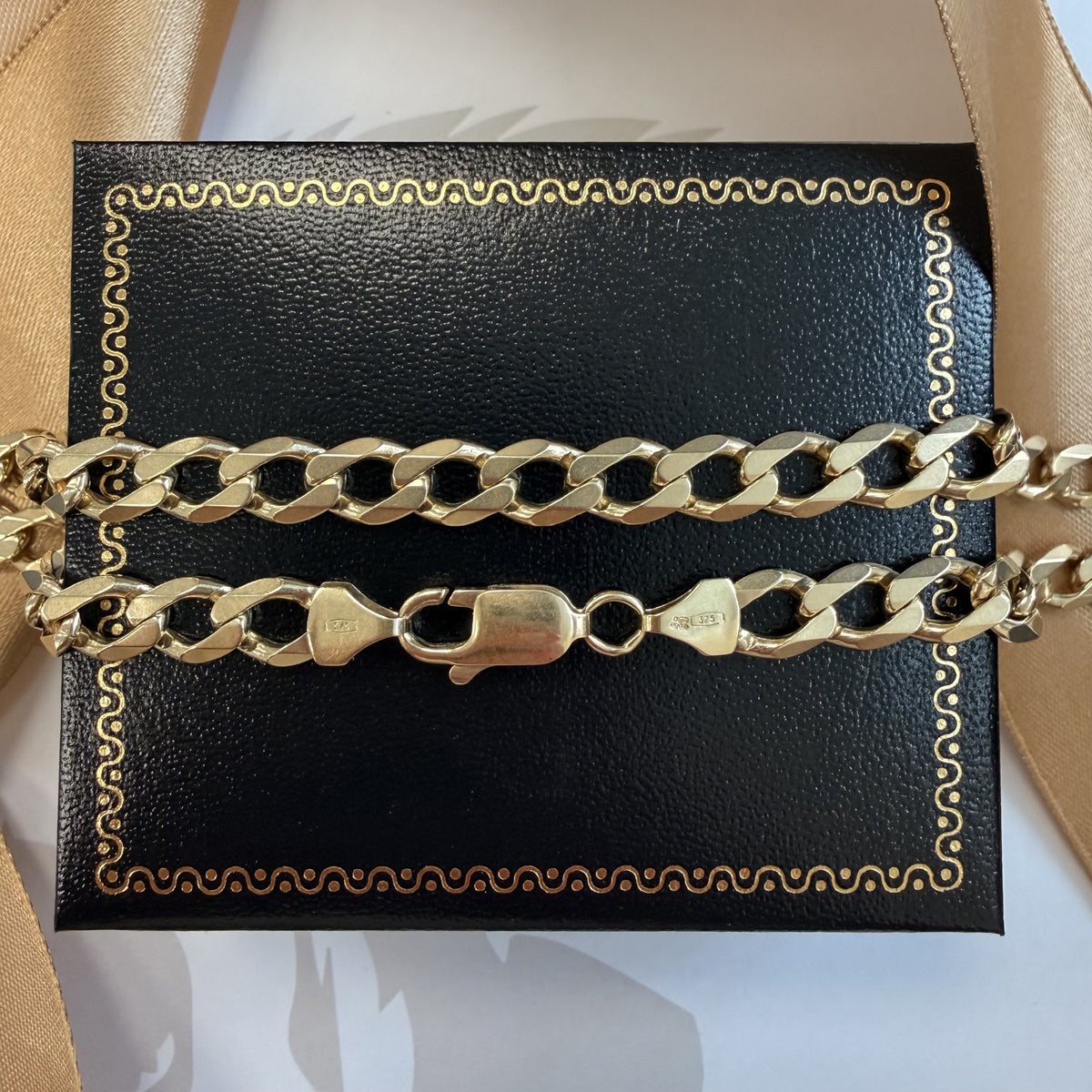 9ct Yellow Gold Curb Chain - 22 Inch