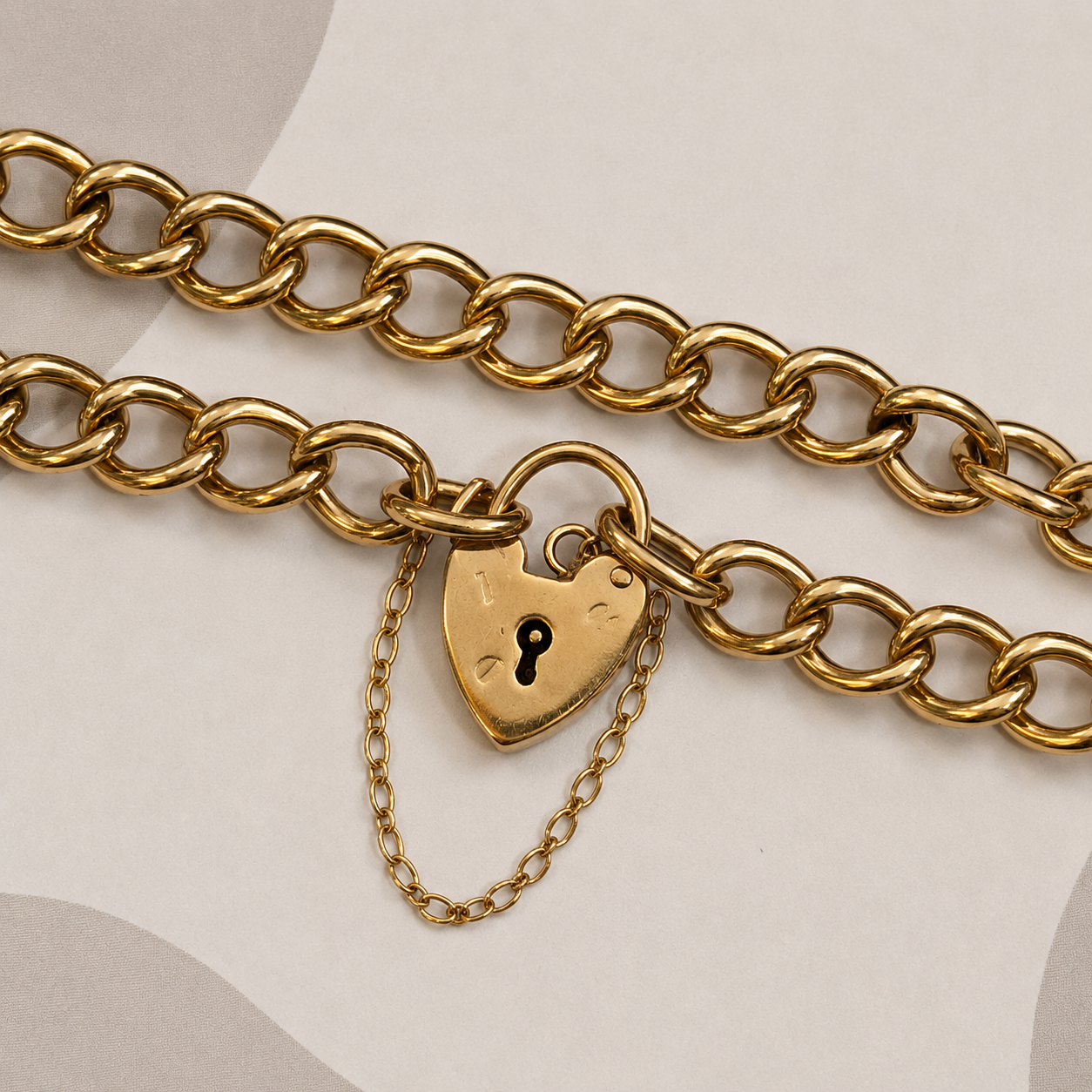 9ct Yellow Gold Hollow Curb Link Padlock Bracelet