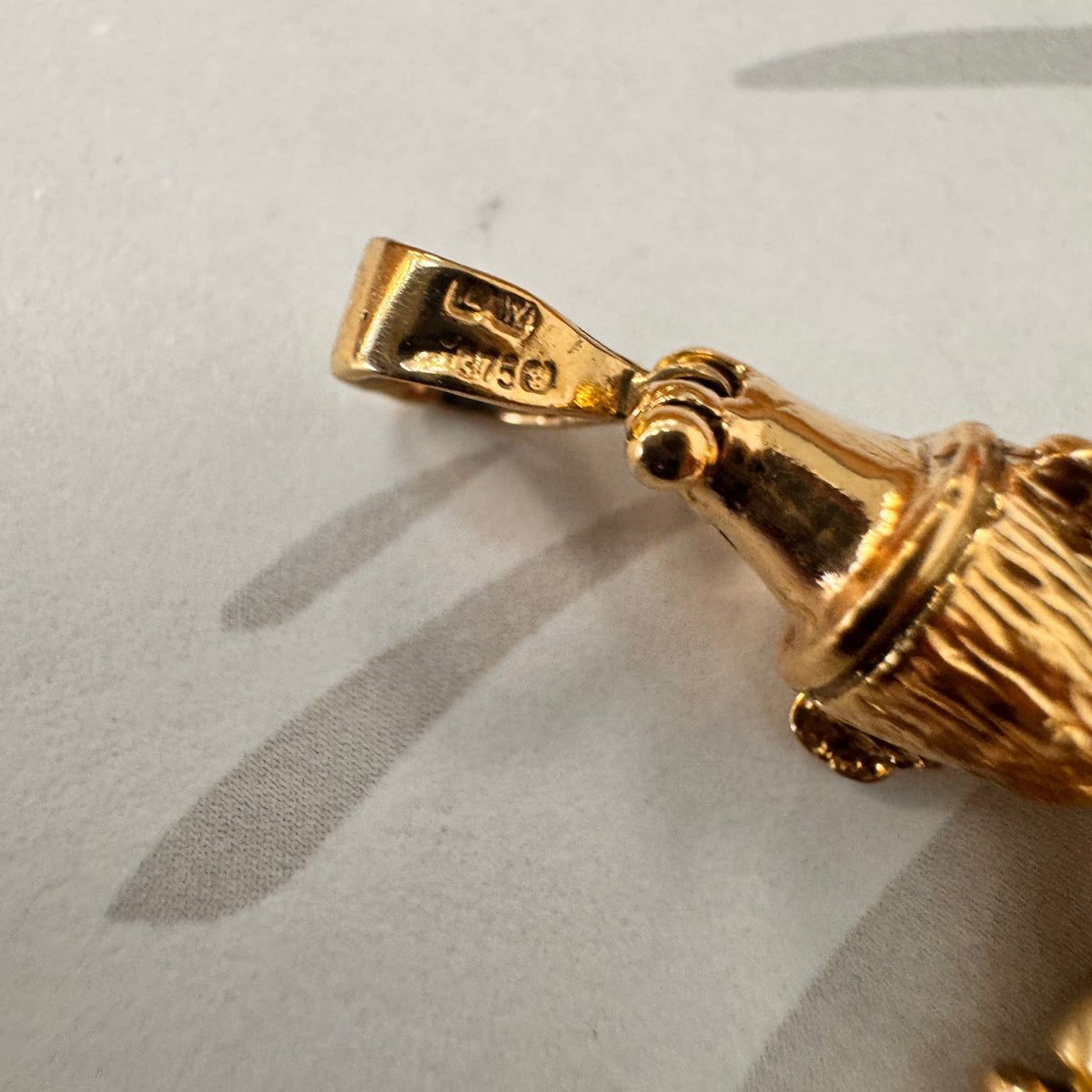 9ct Yellow Gold Articulated Clown Pendant