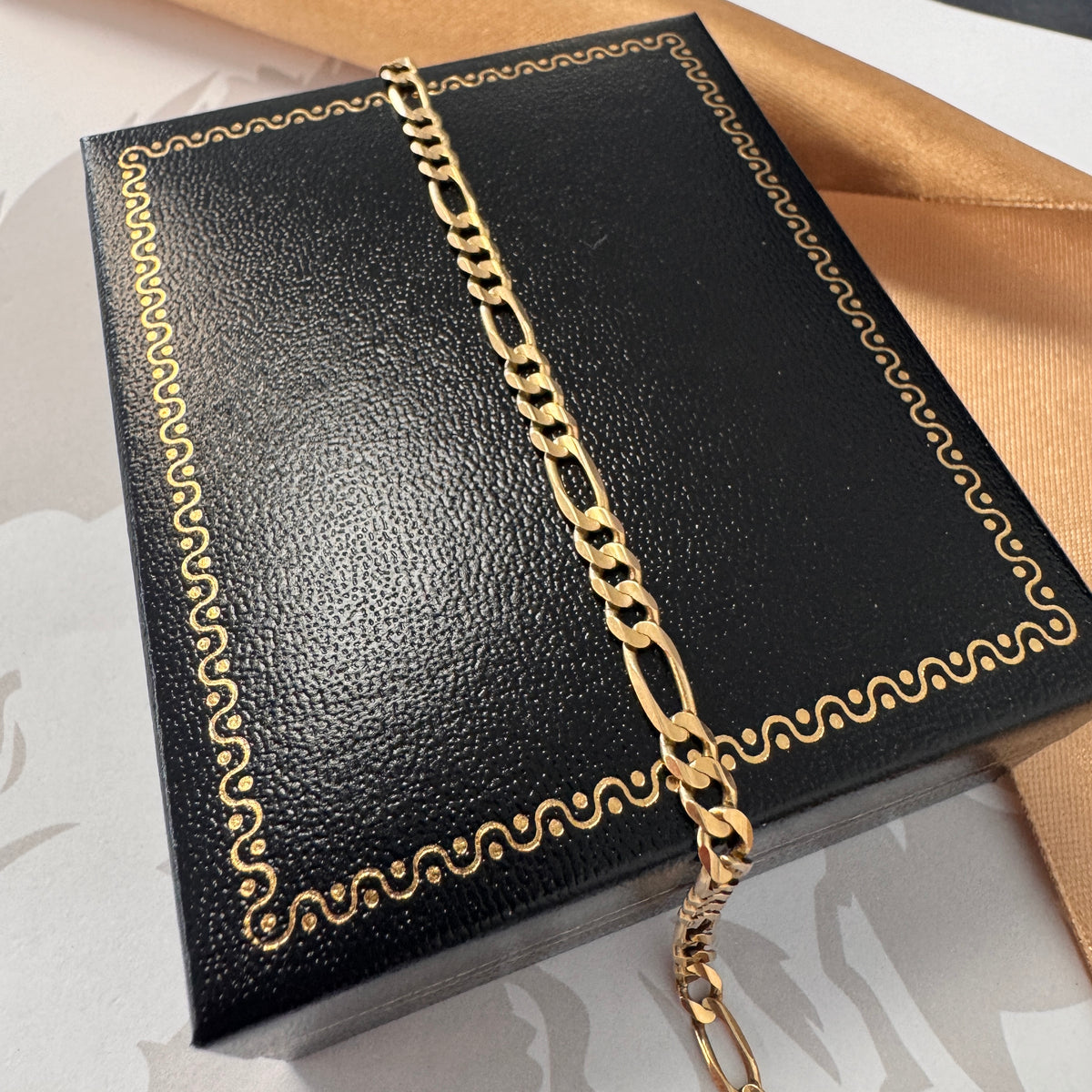9ct Yellow Gold Figaro Bracelet – 7.6 Inches