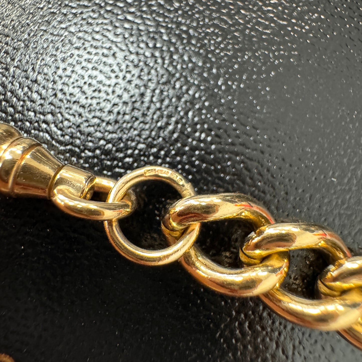 9ct Gold Albert Chain with T-Bar 18 Inch