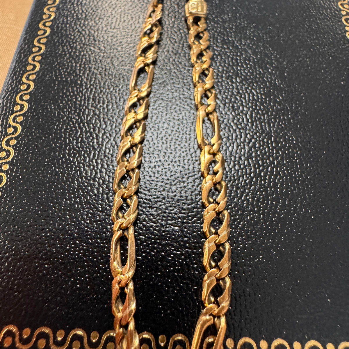 9ct Yellow Gold St Christopher Charm Bracelet – 7.5 Inches