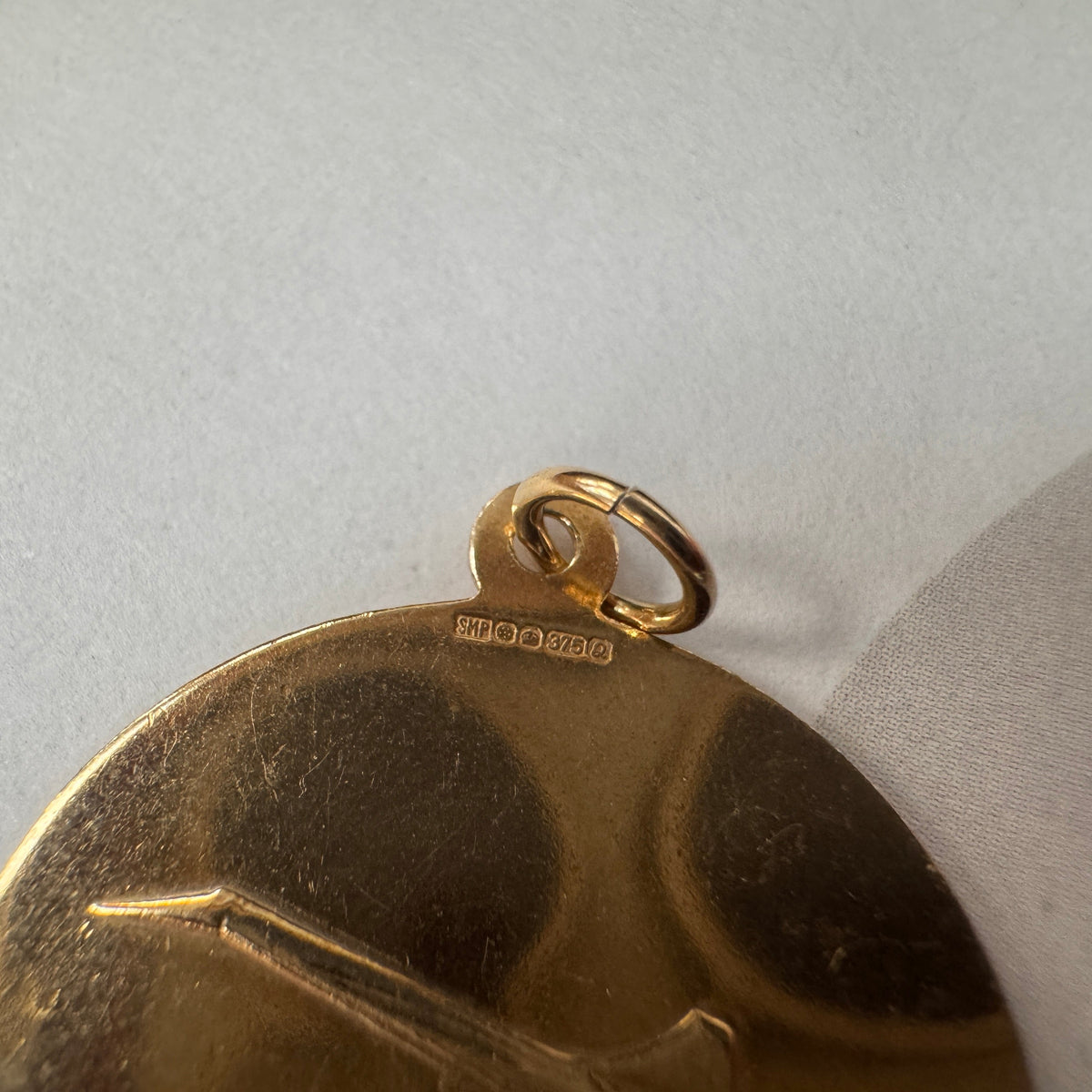 9ct Yellow Gold St Christopher Pendant