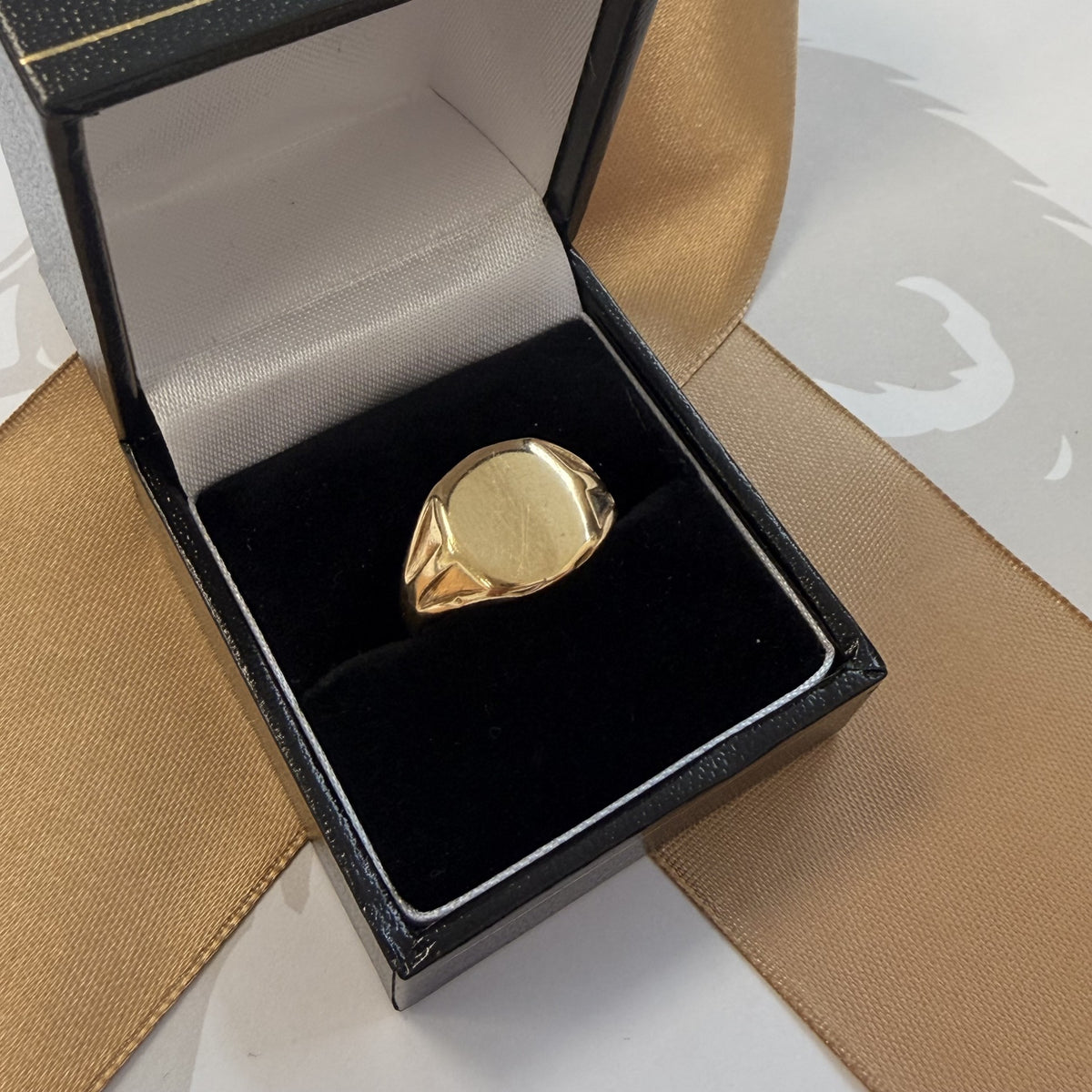 9ct Yellow Gold Signet Ring with Detailed Shoulders