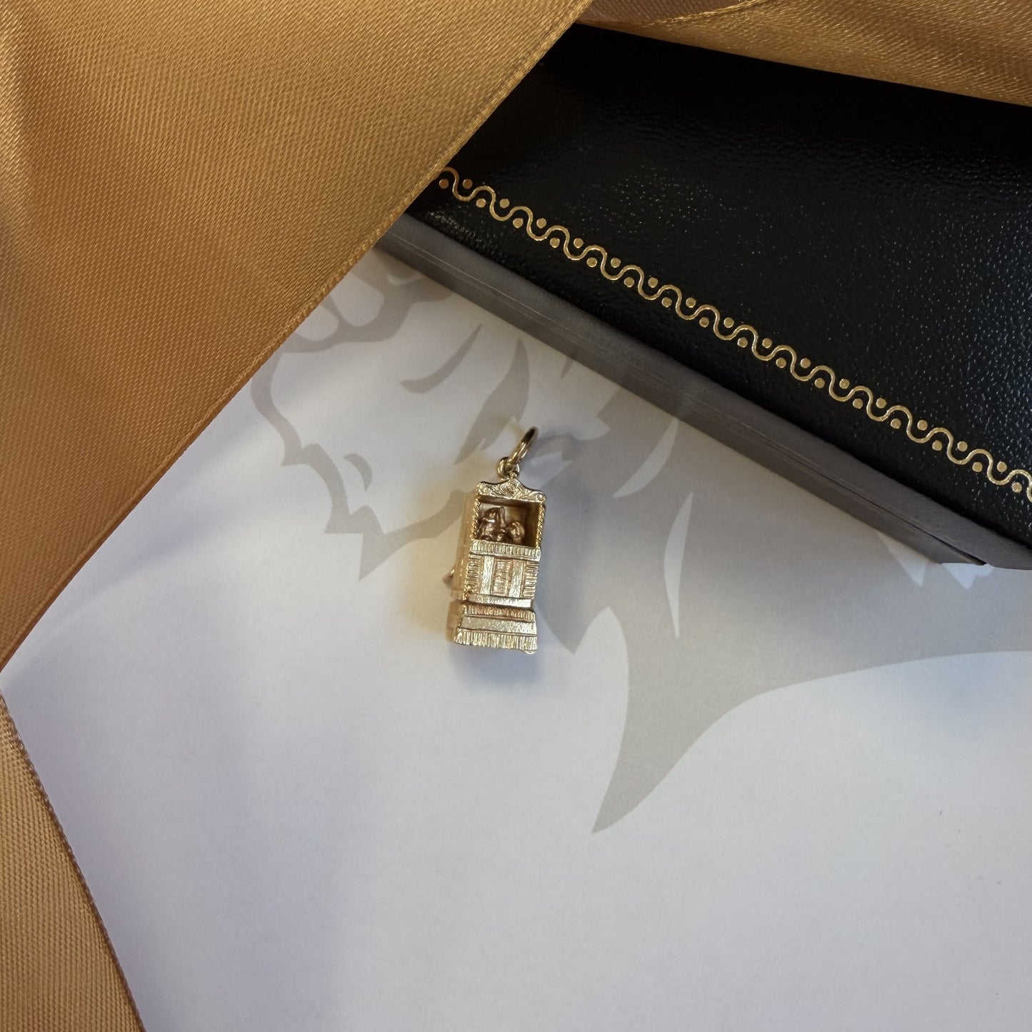 9ct Gold Moving Punch and Judy Pendant
