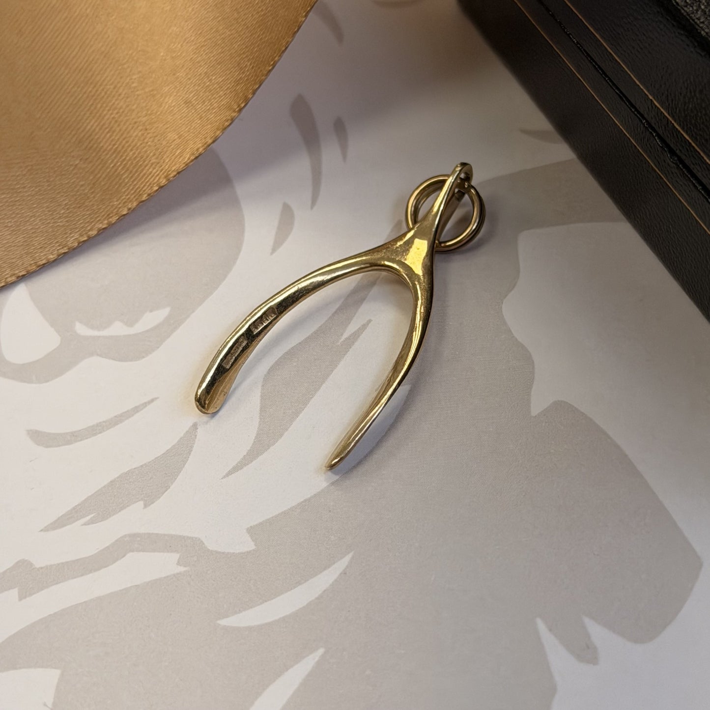9ct Gold Wishbone Pendant