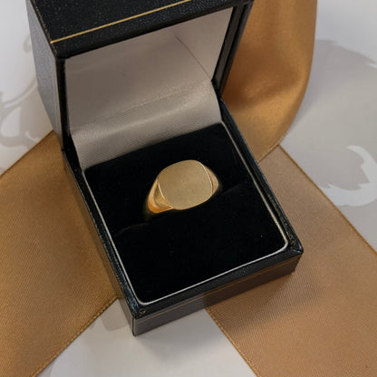 9ct Yellow Gold Cushion Signet Ring