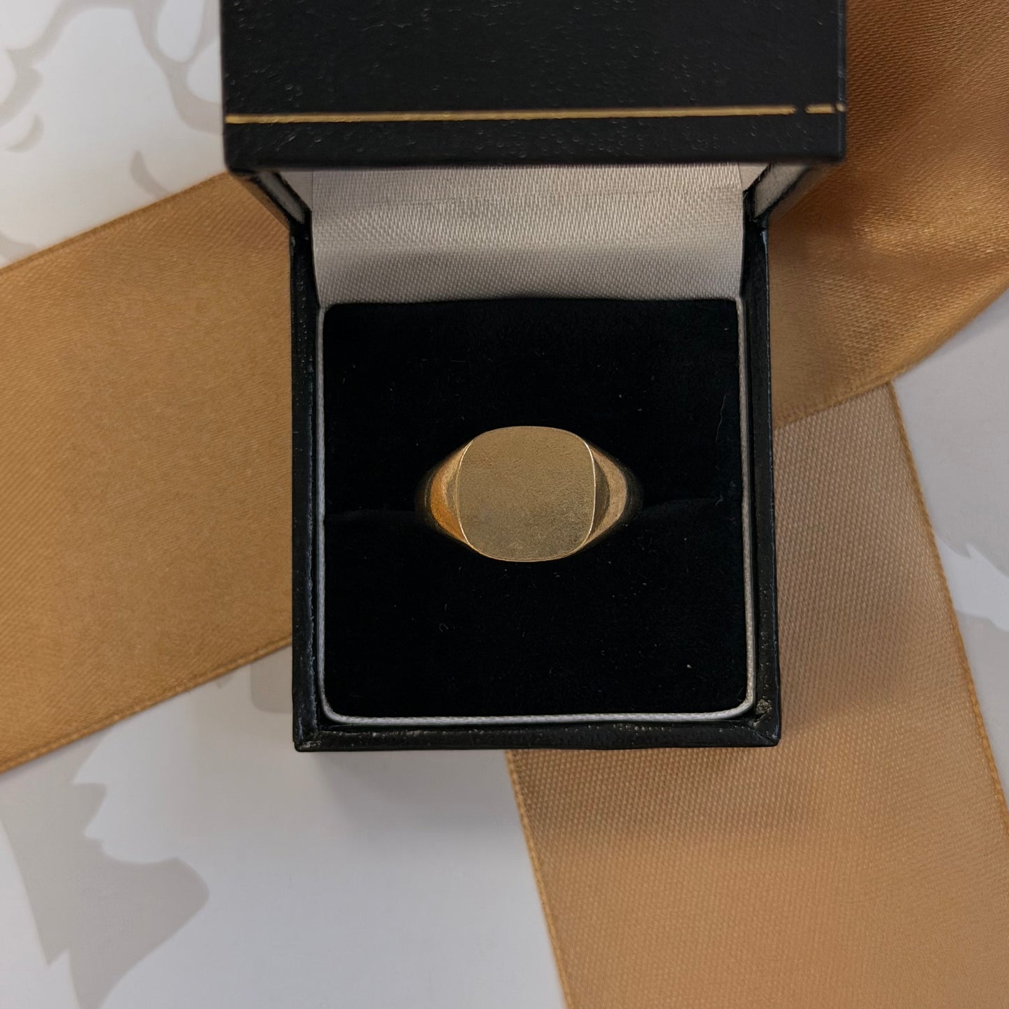 9ct Yellow Gold Cushion Signet Ring