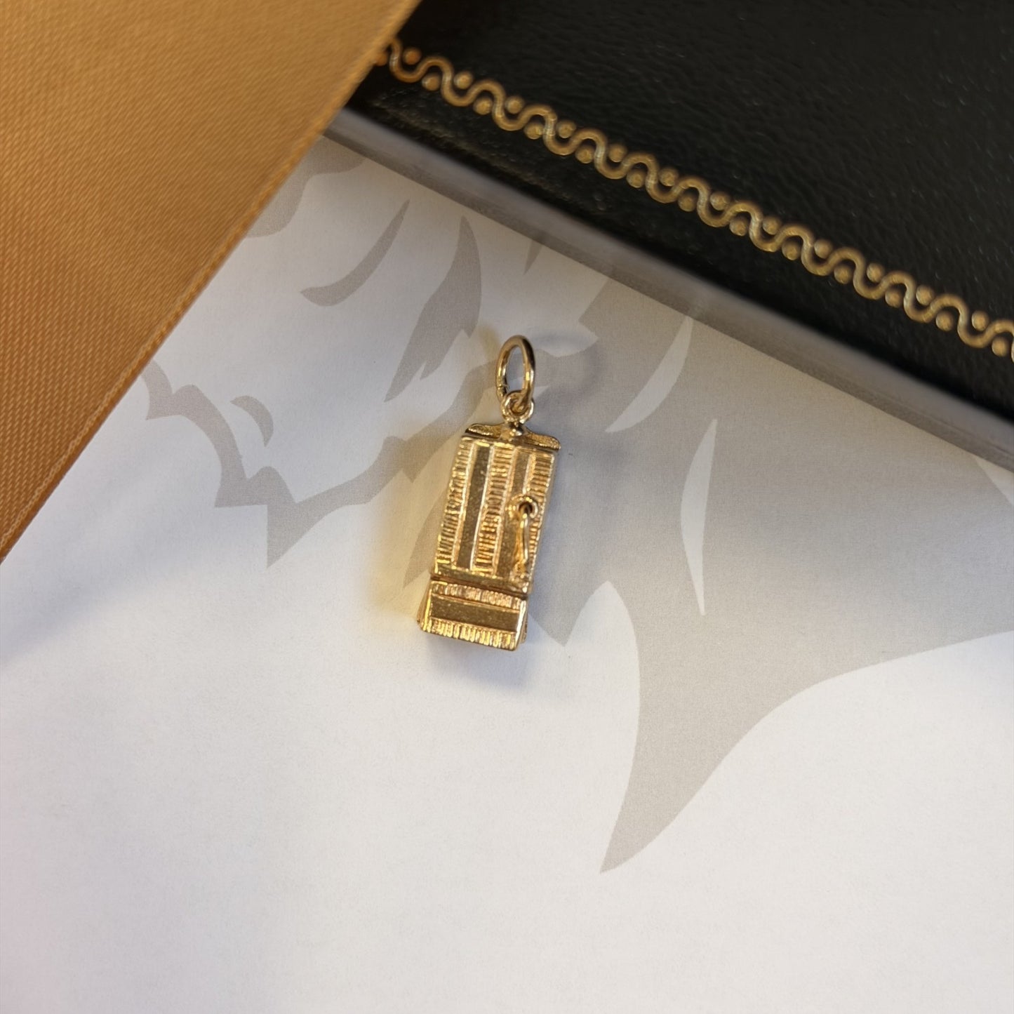 9ct Gold Moving Punch and Judy Pendant