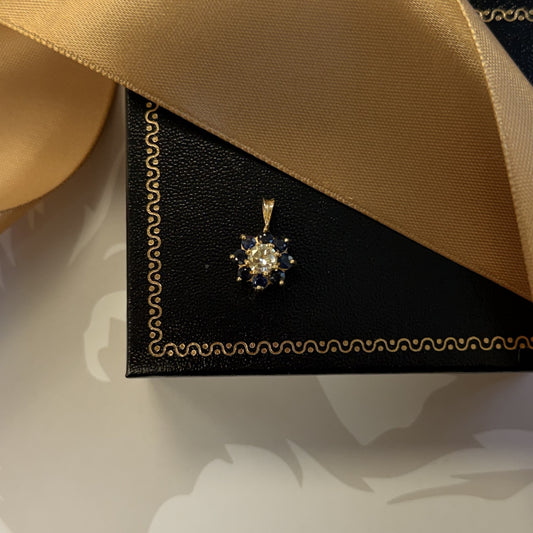 18ct Yellow Gold Diamond & Sapphire Cluster Pendant
