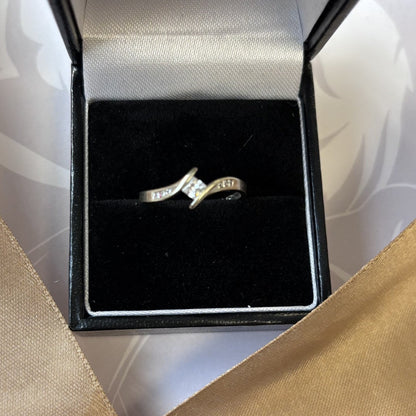 9ct Gold Princess Cubic Zirconia Stone Twist Ring