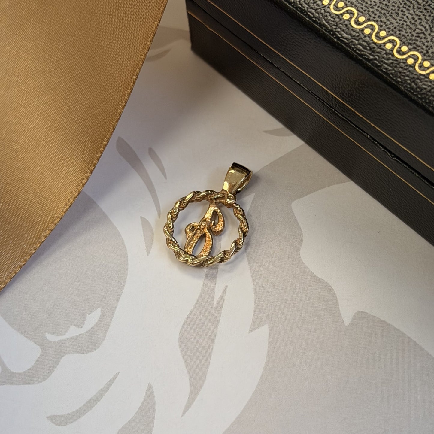 9ct Gold Letter J Initial Pendant