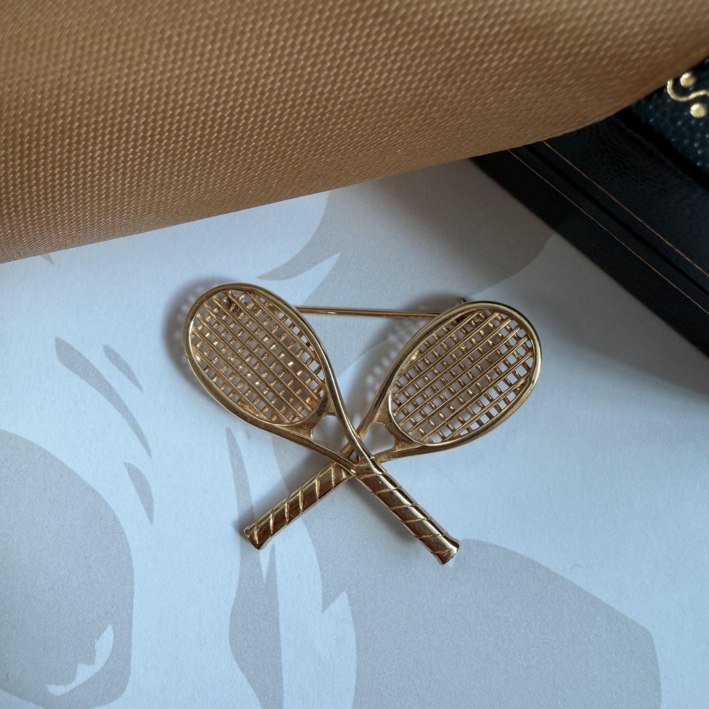 Vintage 9ct Yellow Gold Crossed Tennis Rackets Brooch