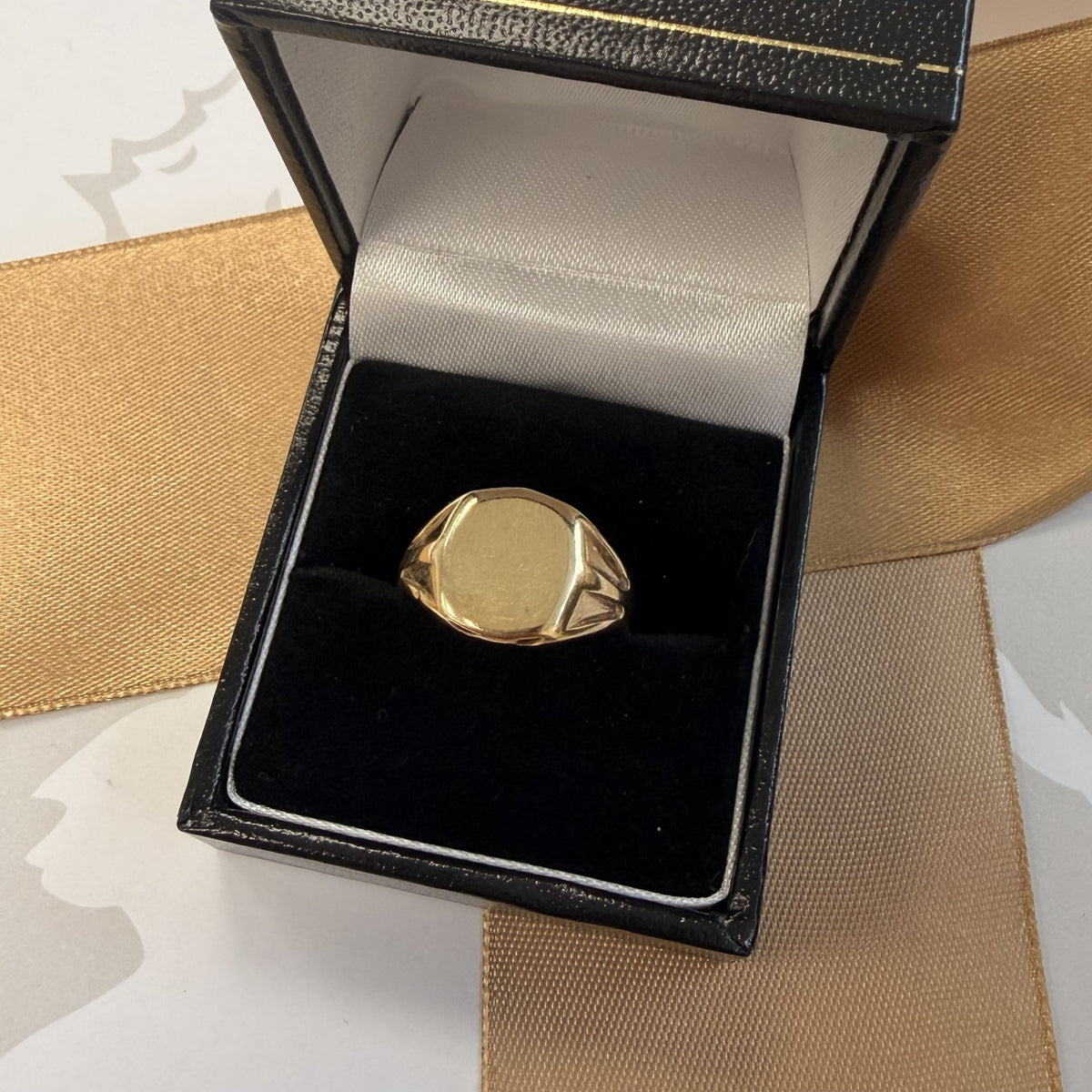 9ct Yellow Gold Signet Ring with Detailed Shoulders