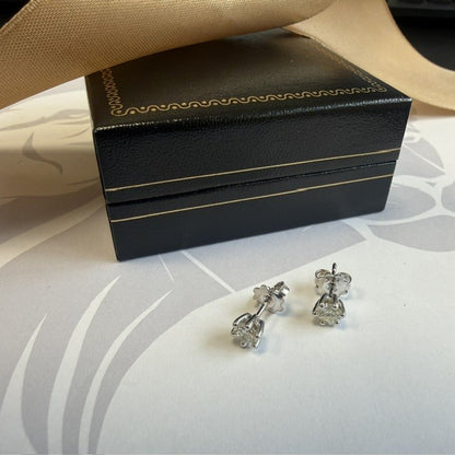 18ct Diamond Stud Earrings 18ct White Gold - Natural Diamond 1.00ct