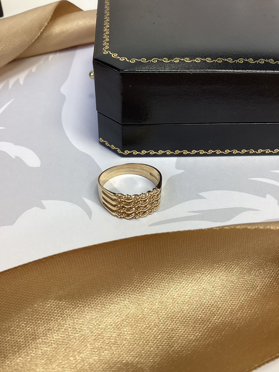 9ct Yellow Gold Keeper Ring